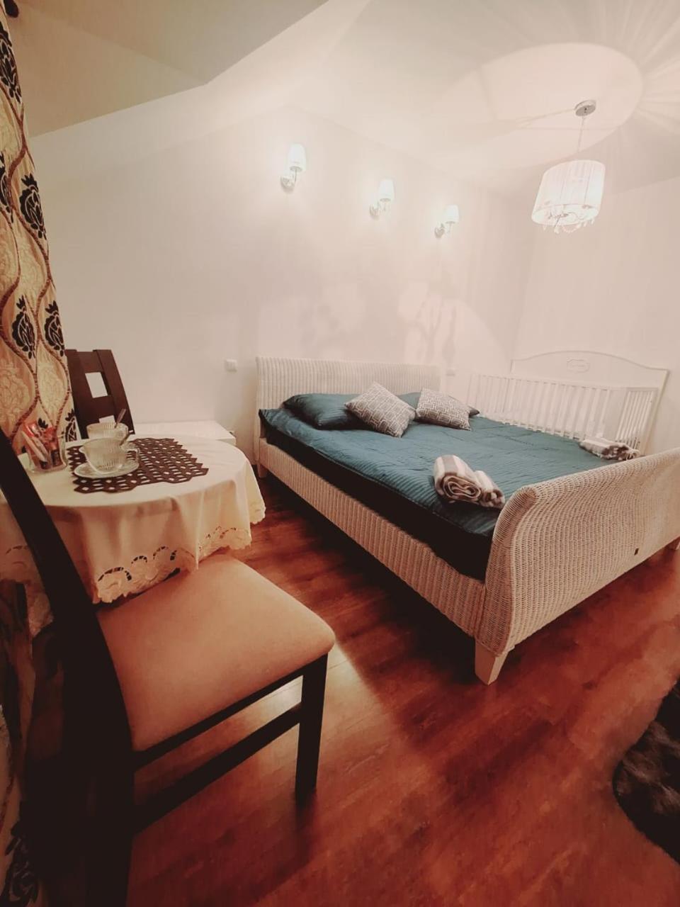 Guest house Varzob Warsaw