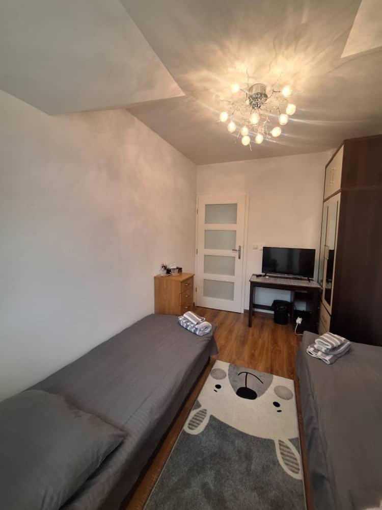 Varzob Guest house Warsaw